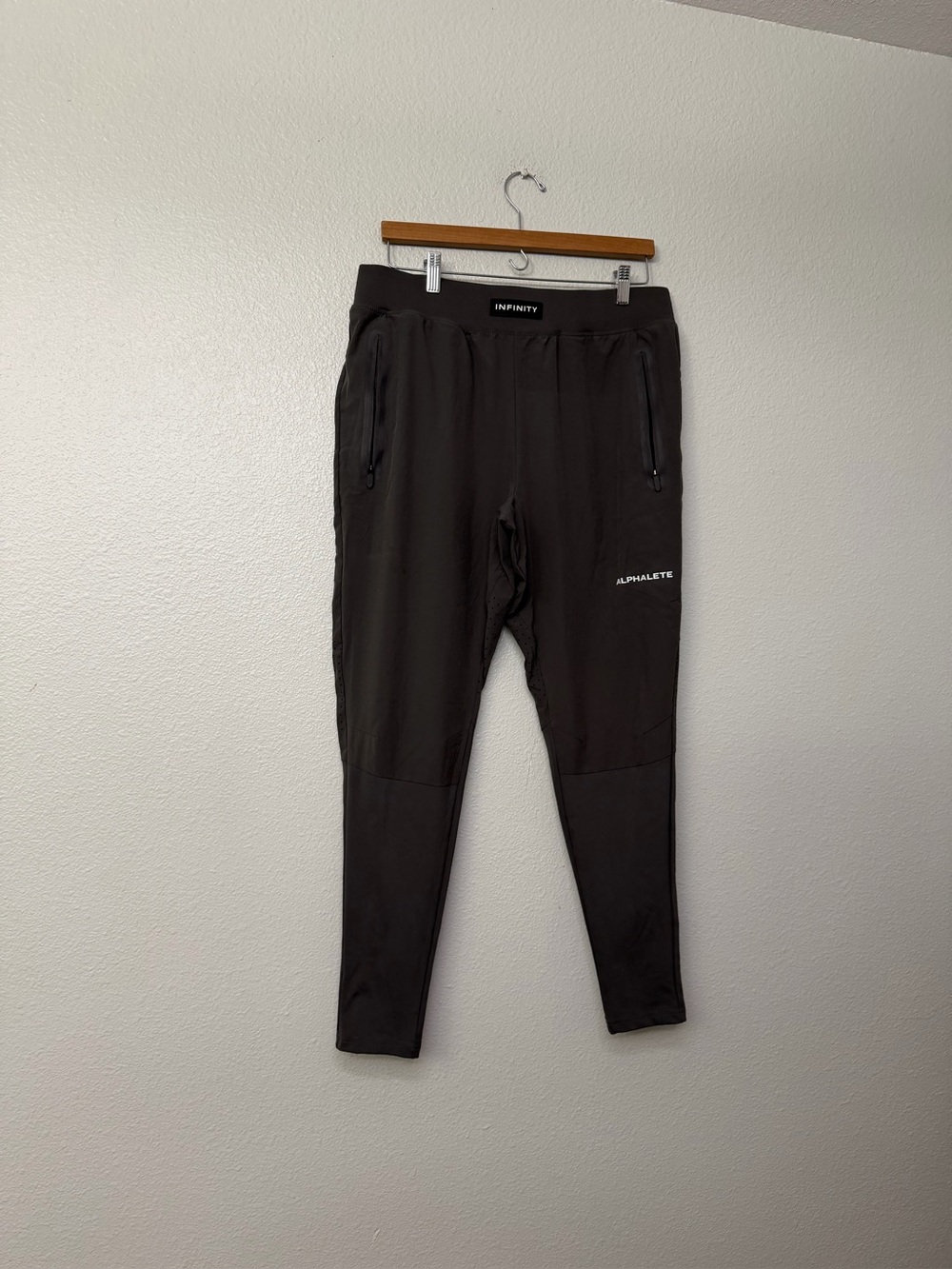 Alphalete Men's Black Athletic Joggers - Zipper Pockets SZ L